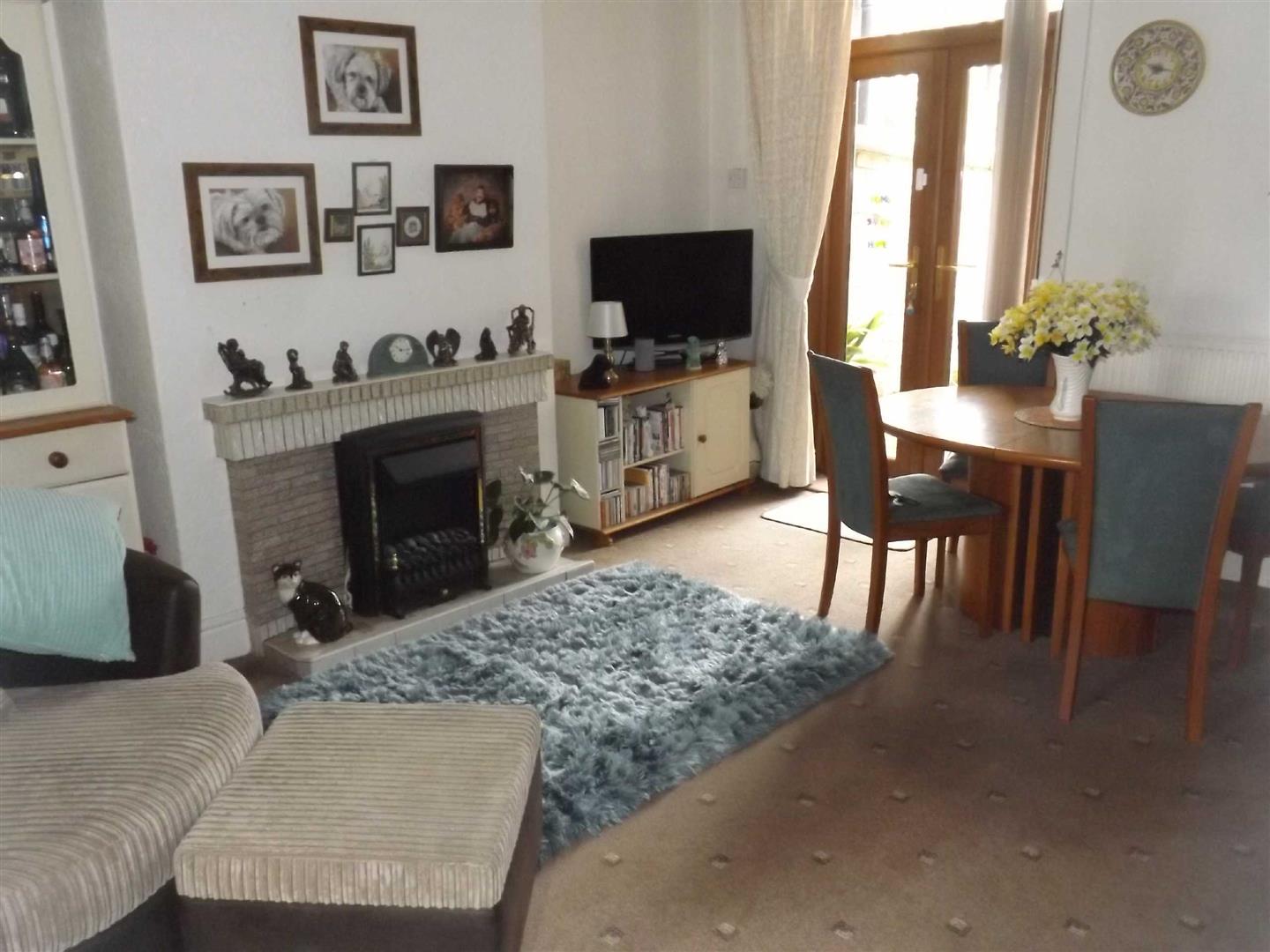 2 bed house - terraced, photo 3