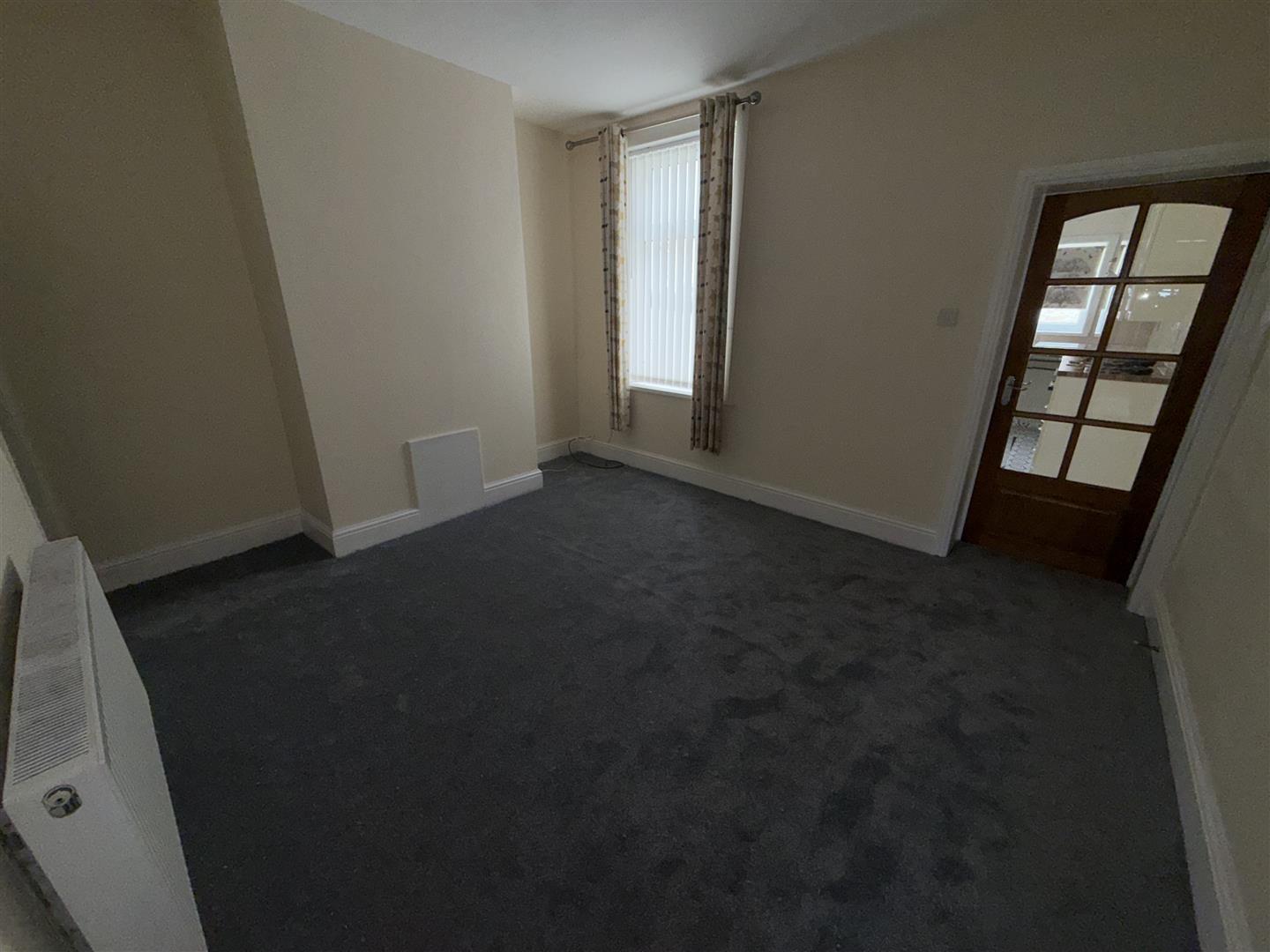 2 bed house - terraced, photo 3