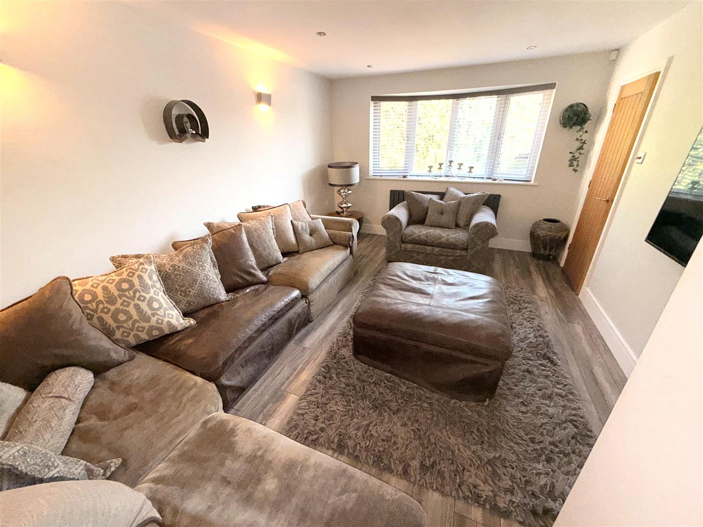 5 bed house, photo 2
