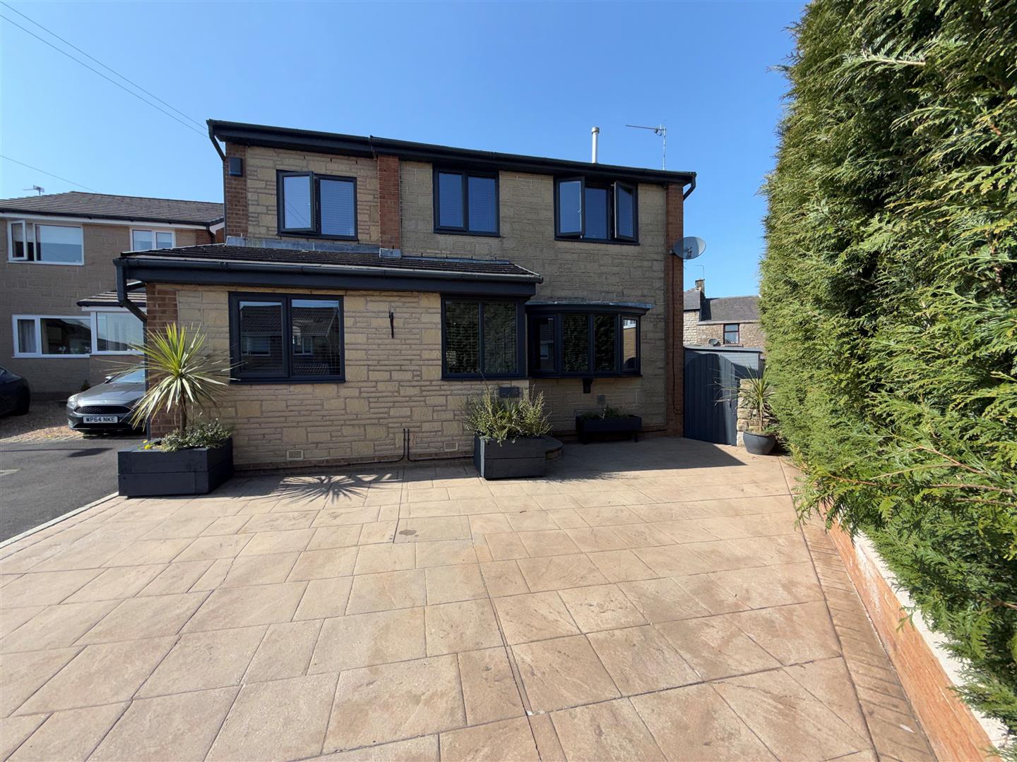 5 bed house — Conway Drive, Oswaldtwistle, Accrington