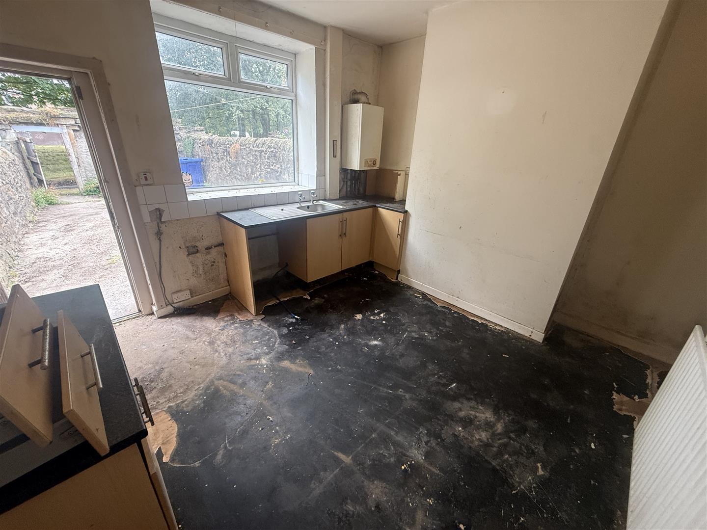 2 bed house, photo 3