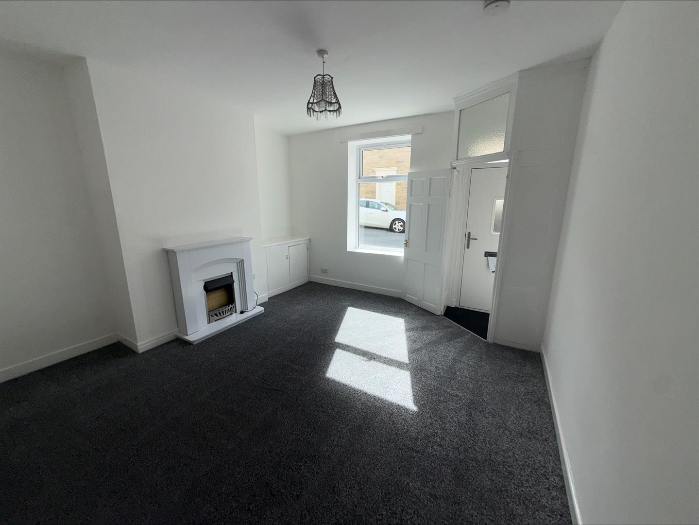 2 bed house, photo 3