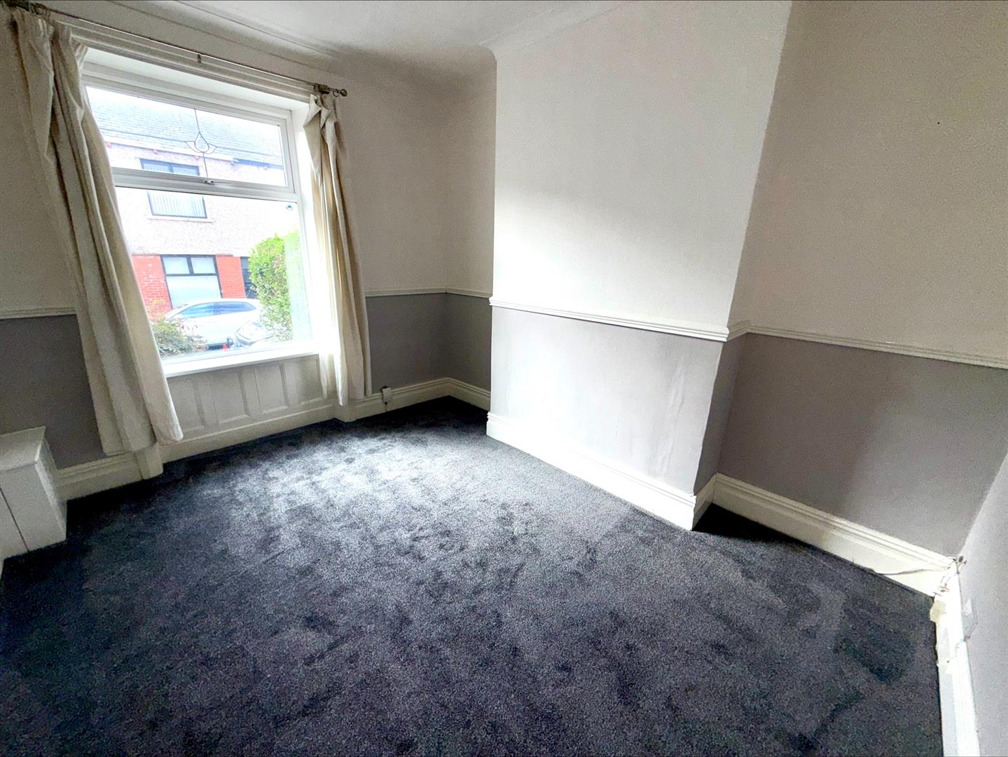 2 bed house - terraced, photo 2