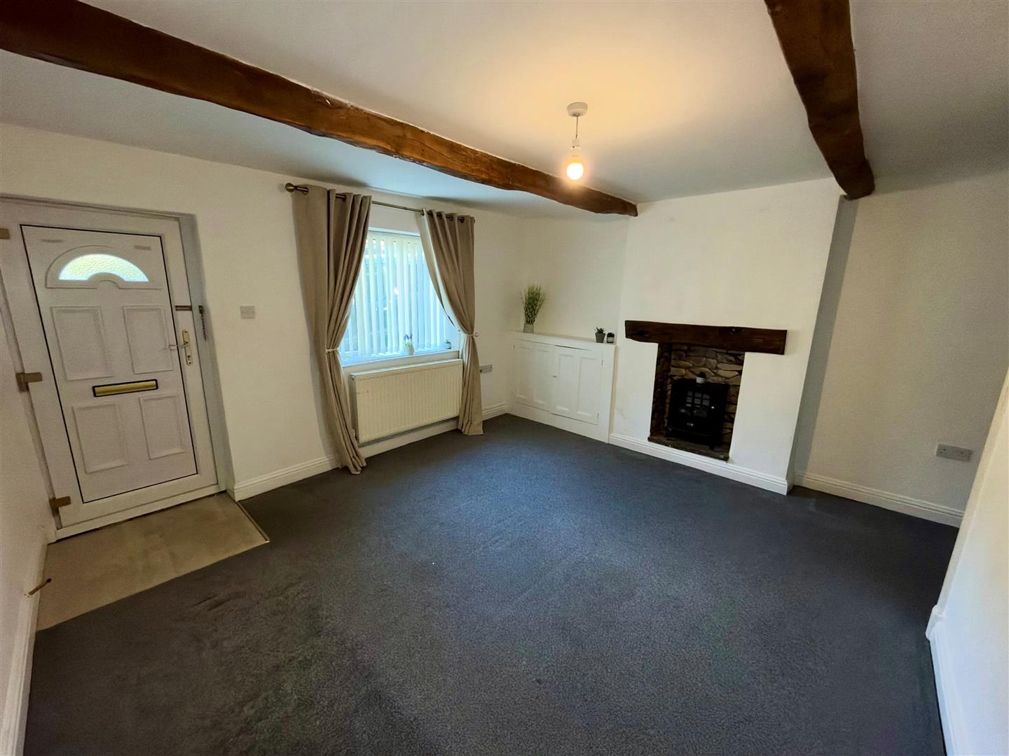 2 bed house - terraced, photo 2