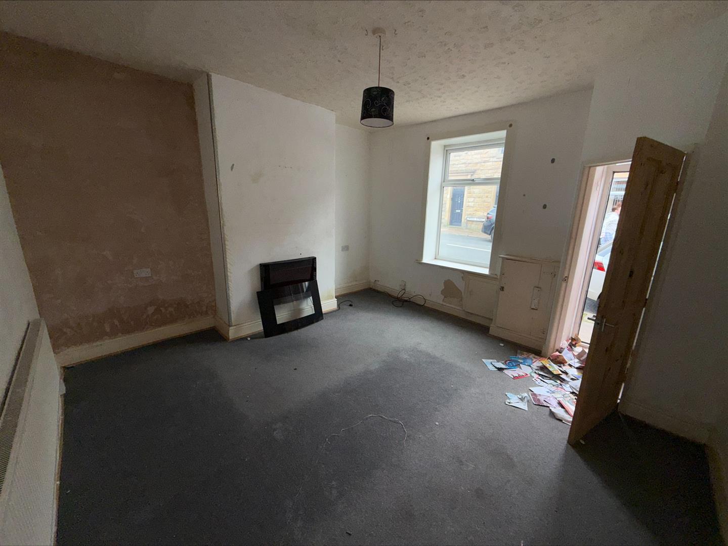 3 bed house - terraced — Cross Street, Oswaldtwistle