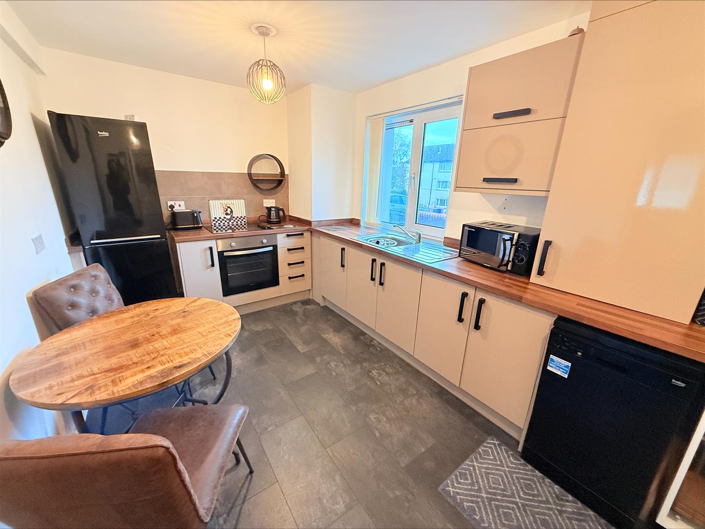 2 bed flat, Elder Court, Accrington