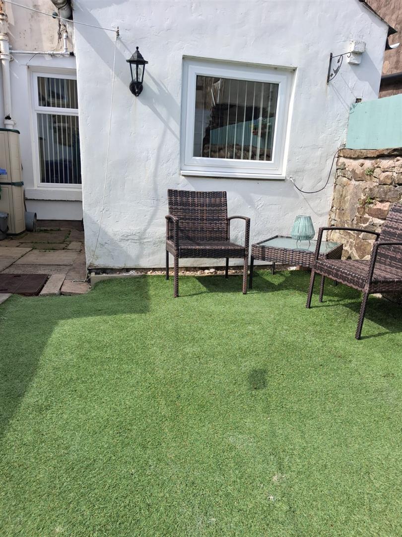2 bed house, photo 2